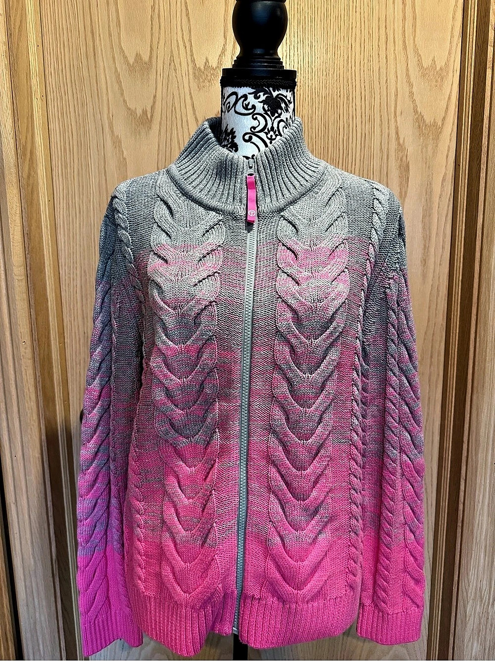 T by Talbots - Ombré Cable Knit Zip Cardigan in Pink & Gray
NO TAGS/NEVER WORN!